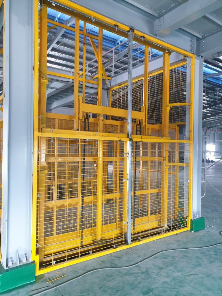 1-Ton Hydraulic Goods Lift 10 1-Ton Hydraulic Goods Lift 10