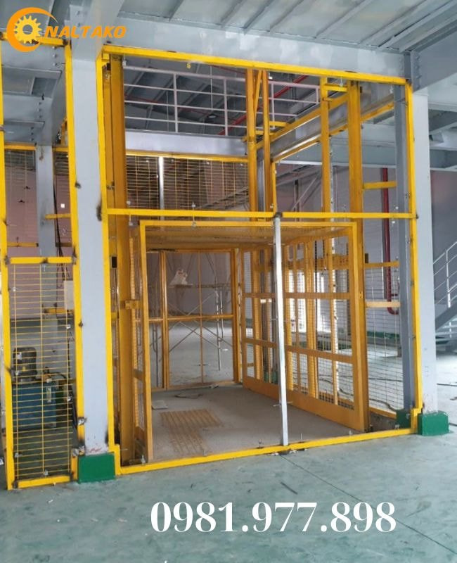 2000kg Goods Lift 4 2000kg Goods Lift 4