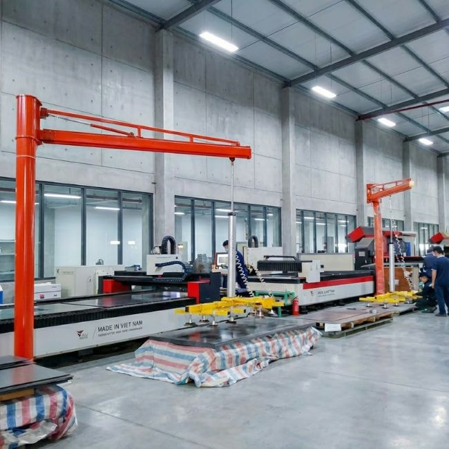 200kg Jib Crane with Vacuum Lifter 2 200kg Jib Crane with Vacuum Lifter 2