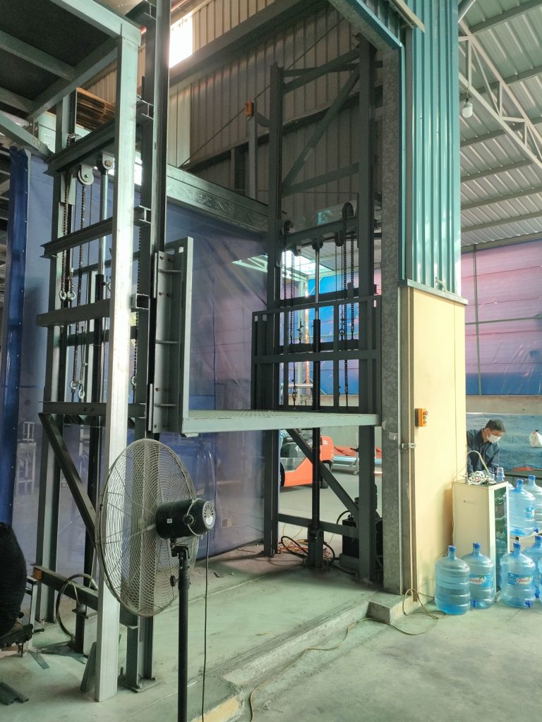 Thang máy công nghiệp giá tốt chất lượng tại Hà Nội