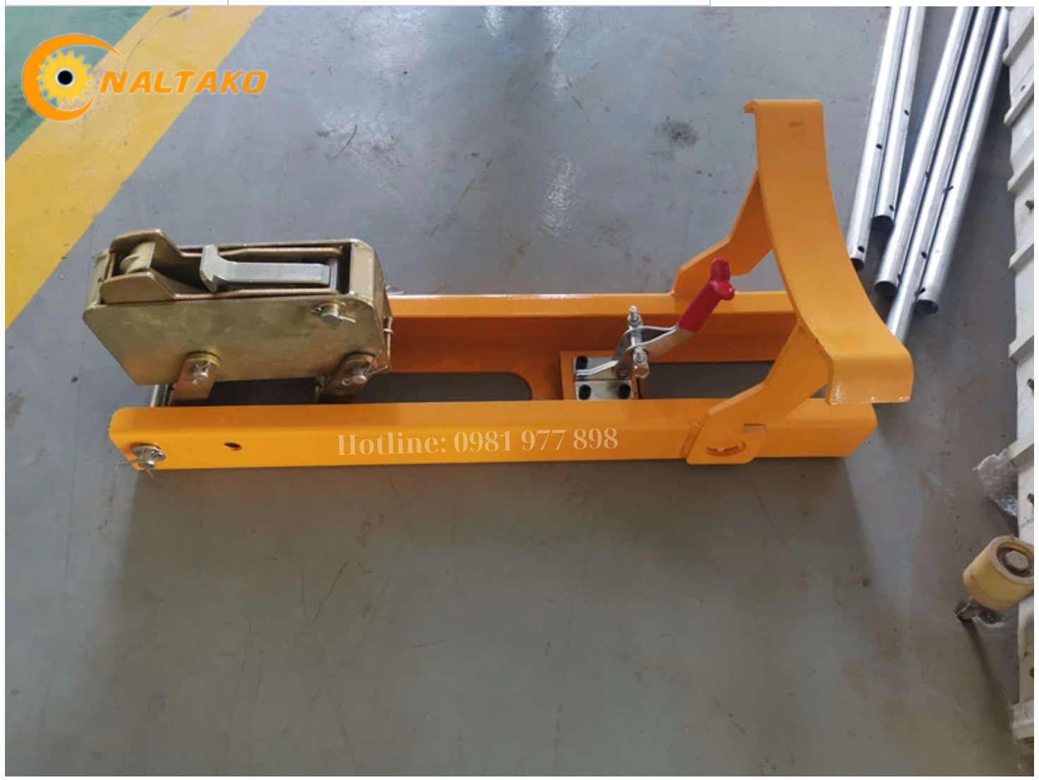 Xe nâng hàng ắc quy 4 Xe nâng hàng ắc quy 4