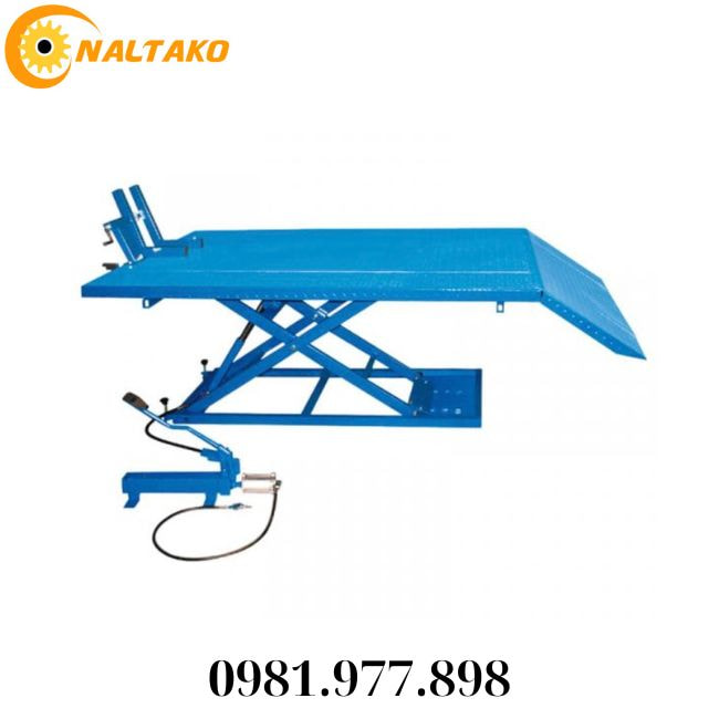 600kg Hydraulic Lift Table, Lifting Height 80 – 820 mm 2 600kg Hydraulic Lift Table, Lifting Height 80 – 820 mm 2