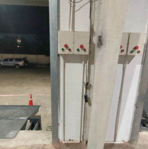 Bảng điều khiển sàn nâng thủy lực