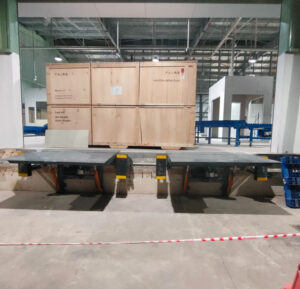 Sàn nâng được thiết kế chắc chắn, đảm bảo sử dụng bền bỉ