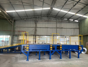 Bàn giao dock leveler kết hợp cầu dẫn xe nâng