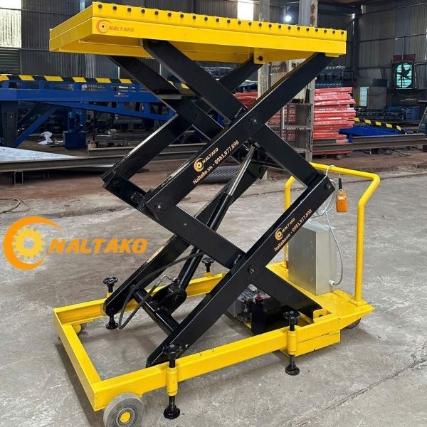 Bàn nâng con lăn có bánh xe di chuyển