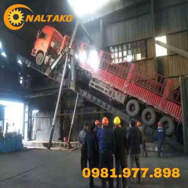 Truck dumper helps improve labor productivity