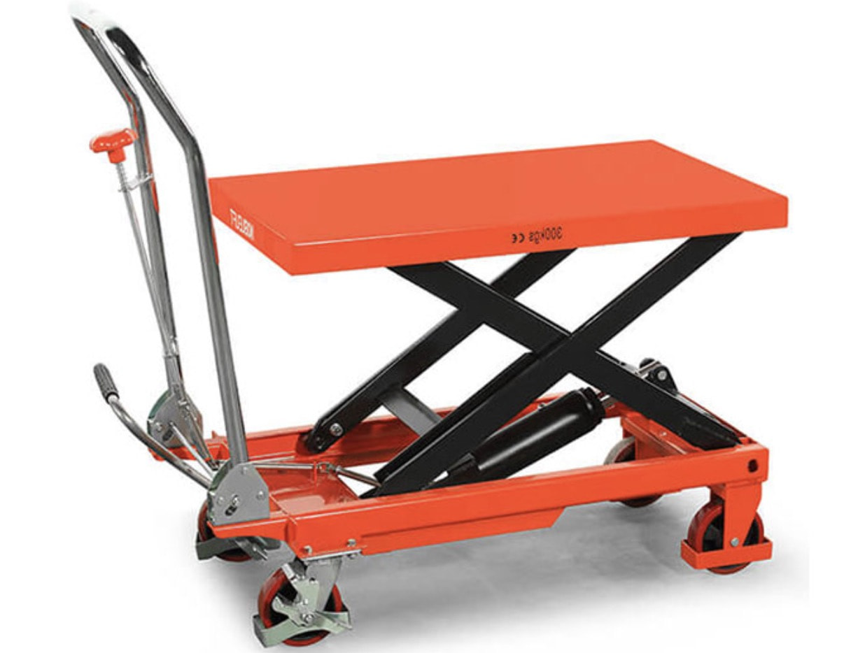 300kg manual lift table can move thanks to the wheel system