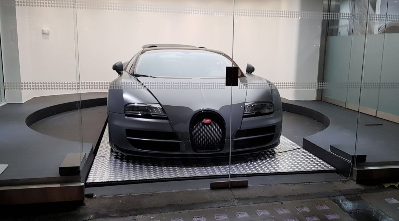 Bàn xoay xe ô tô thông minh giúp giảm thiểu va chạm trong không gian hạn chế