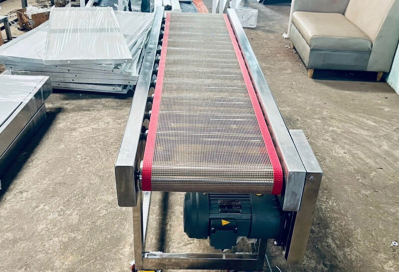 Băng tải teflon có thể hoạt động trong những nơi có nhiệt độ cao mà những loại băng tải khác không thể thực hiện 