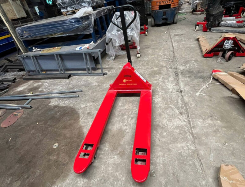 Bảo dưỡng định kỳ giúp kéo dài tuổi thọ của xe nâng tay 