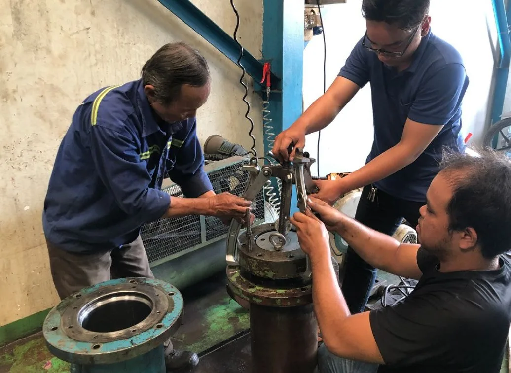 Kiểm tra kỹ thuật cẩn thận khi mua ben cũ