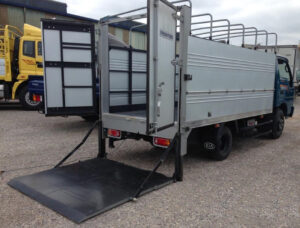 Bửng nâng xe tải