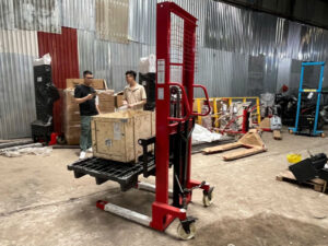 Cách sử dụng xe nâng tay