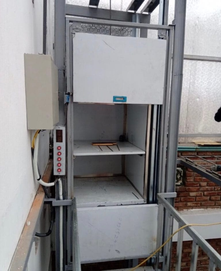 Cargo Lifting Winch 2 Cargo Lifting Winch 2