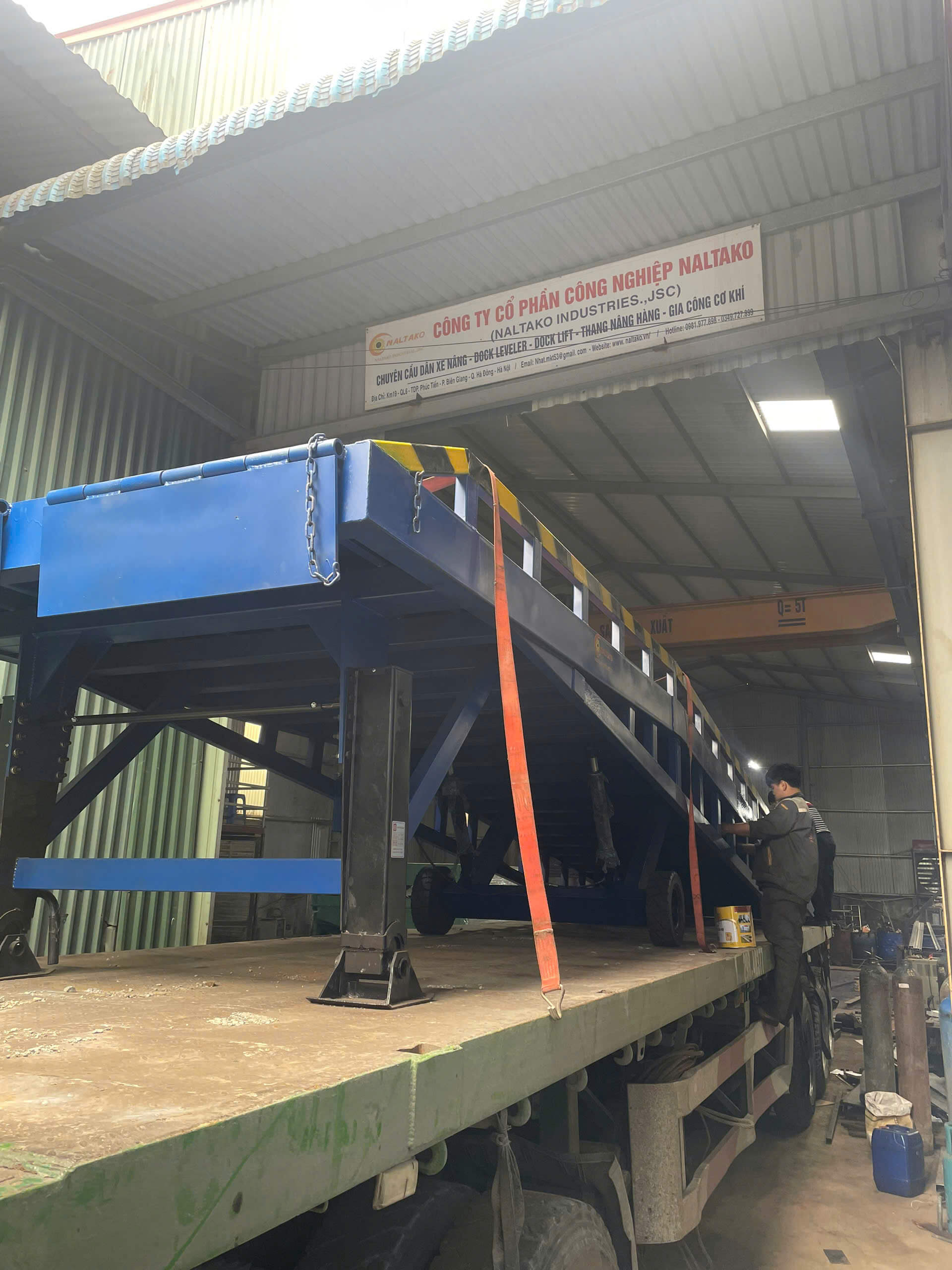Naltako vận chuyển cầu dẫn cho khách hàng