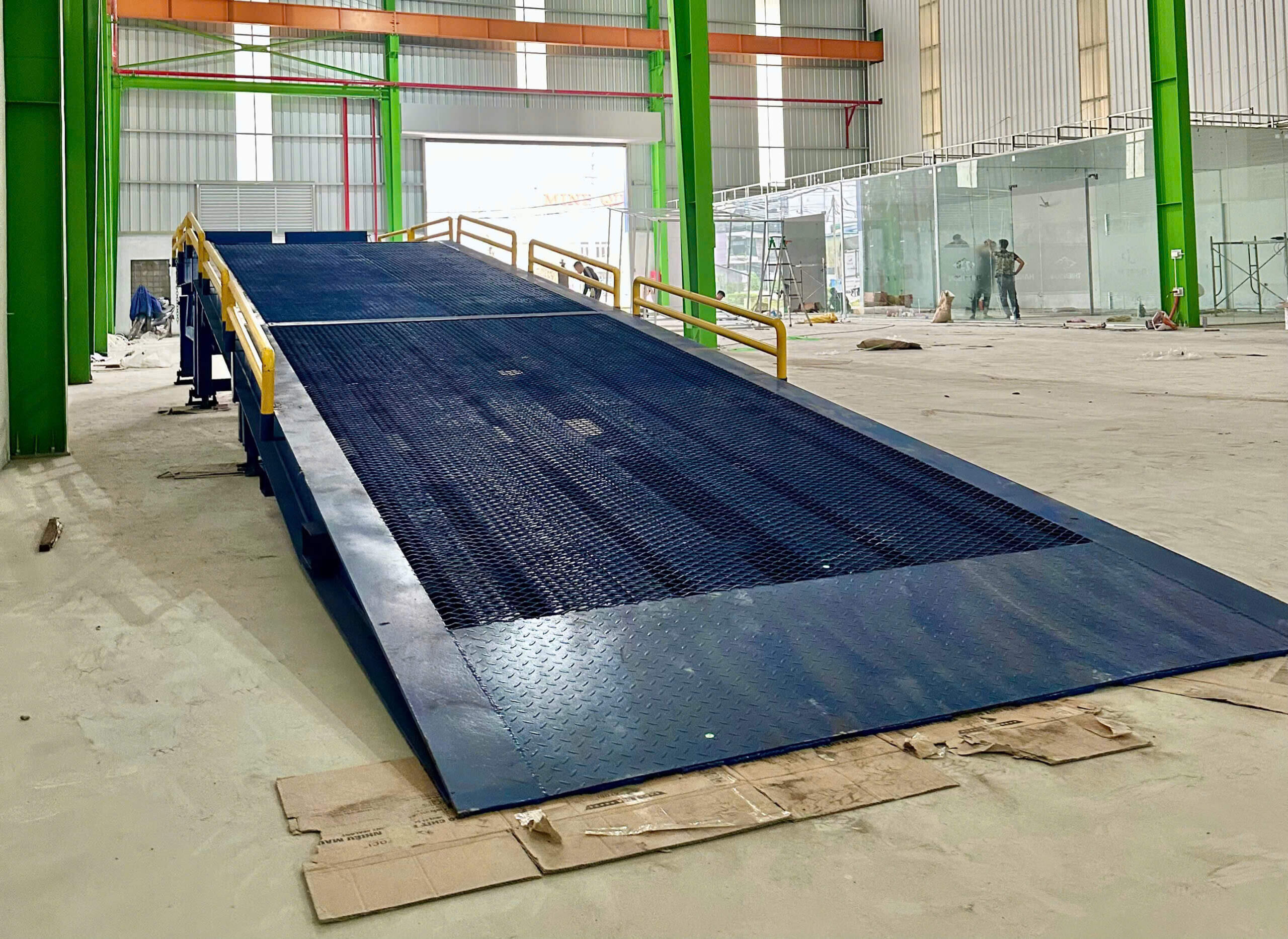 Điều chỉnh độ cao linh hoạt phù hợp với mọi loại container