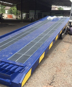 Cầu Dẫn Xe Nâng Sàn Grating