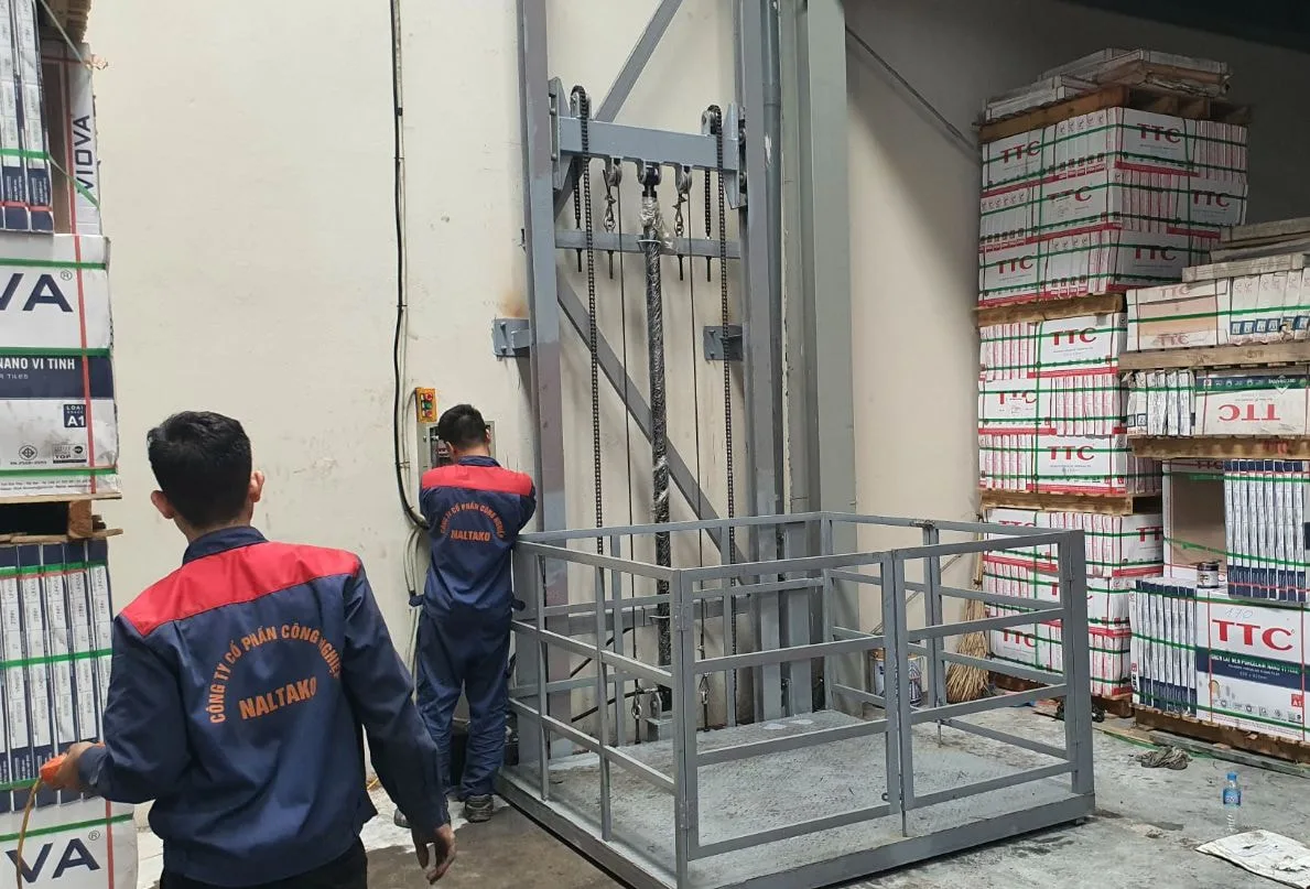 Naltako - địa chỉ cung cấp vận thăng chất luojwngn