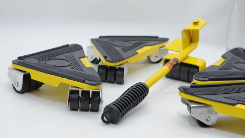 Con lăn di chuyển đồ được thiết kế để nâng các vật nặng dễ dàng 