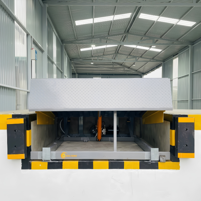 Dock Leveler mặt sàn 2x2m, tải trọng 6000kg Dock Leveler mặt sàn 2x2m, tải trọng 6000kg