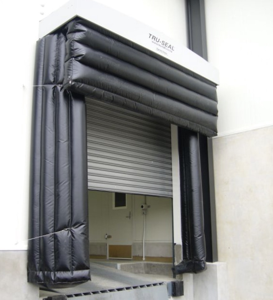 Inflatable dock seals (Bạt trùm túi khí)