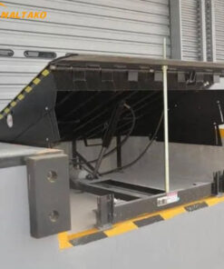 Dock Leveler with 2x2m Deck, 6000kg Capacity 2