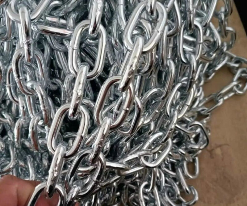 Giá dây xích mạ kẽm ảnh hưởng bởi nhiều yếu tố khác nhau 