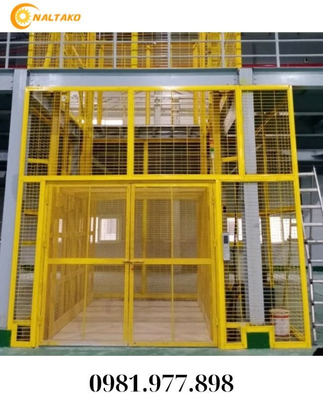 Hydraulic Freight Lift with Cage 5 Hydraulic Freight Lift with Cage 5