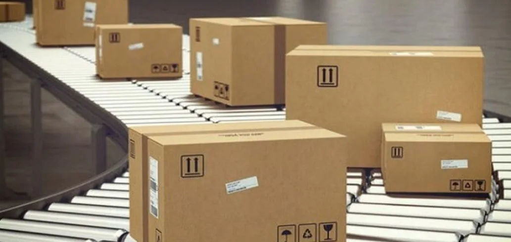 Kích thước của hàng hóa phải phù hợp với tải trọng thang nâng