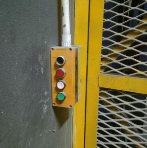 Cần đảm bảo các nút bấm hoạt động trơn tru