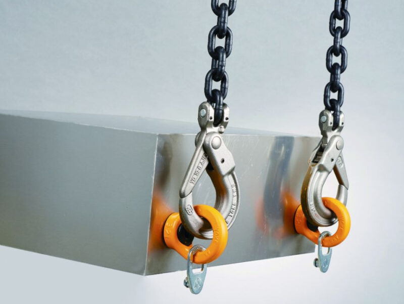 Móc cẩu xoay là thiết bị có khả năng xoay 360 độ, giúp giữ hàng hóa ổn định 