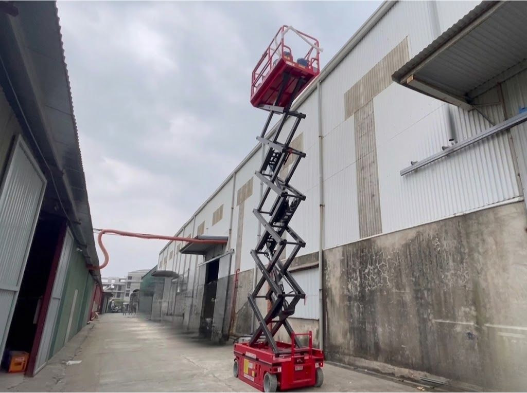 Xe nâng người cắt kéo Naltako đảm bảo an toàn cao và có cơ chế vận hành thông minh