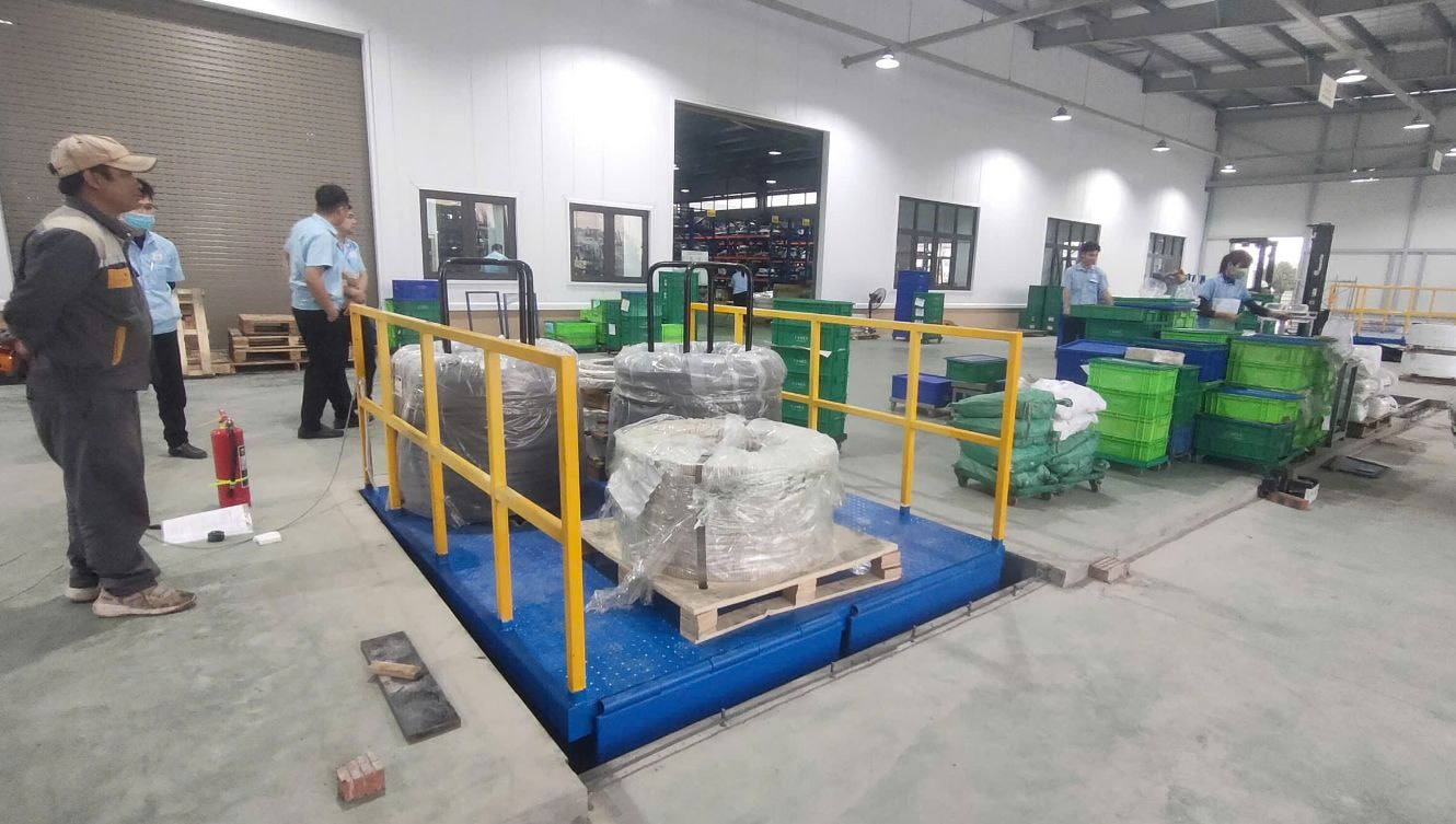 Thử tải bàn nâng thủy lực