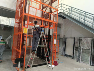 Naltako bàn giao thang nâng hàng tại Core 5