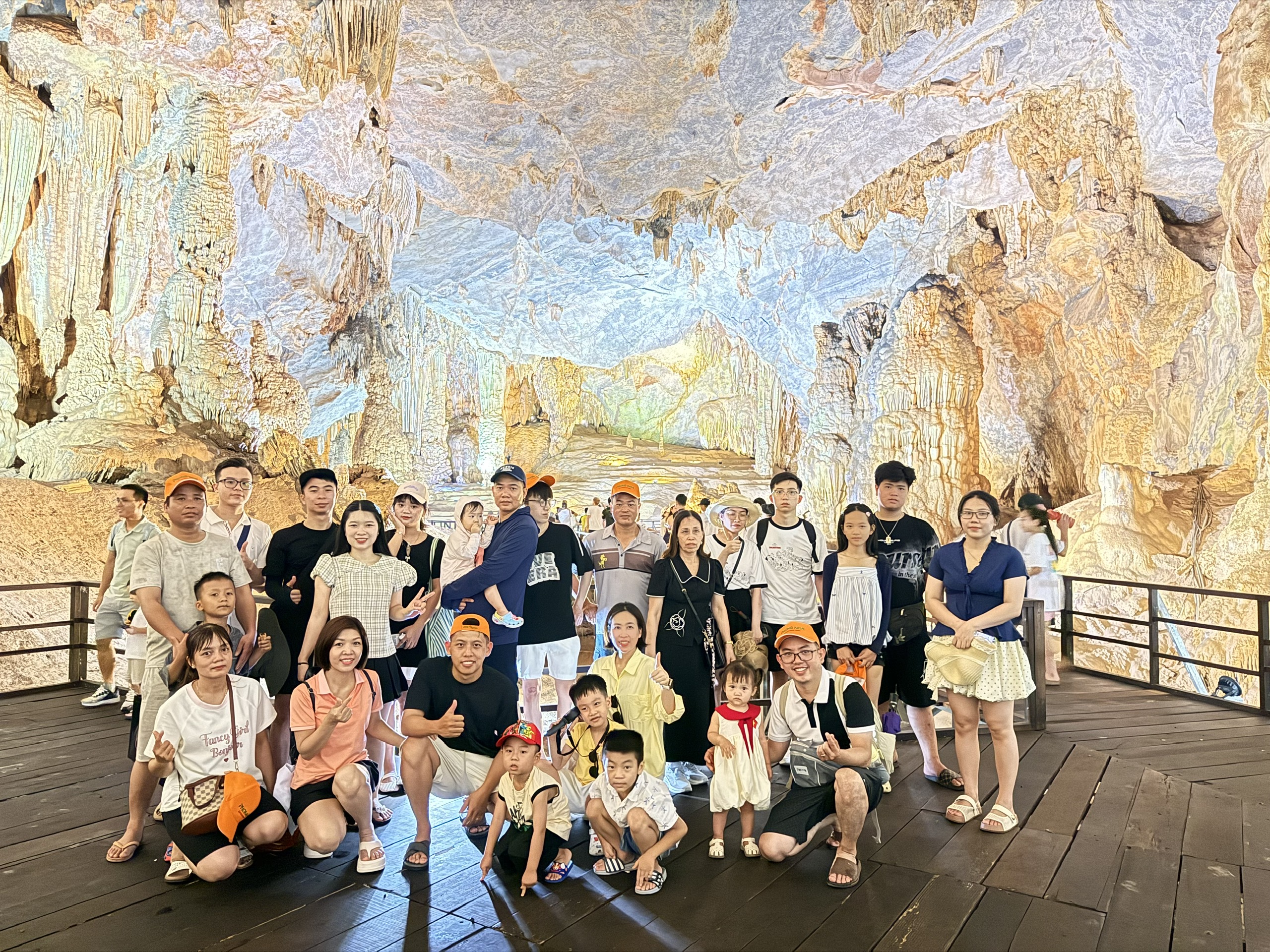 Đại gia đình Naltako tại Động Thiên Đường