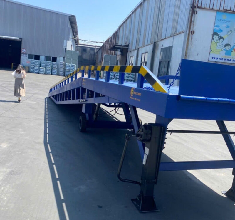 Should I buy a new or used forklift ramp?