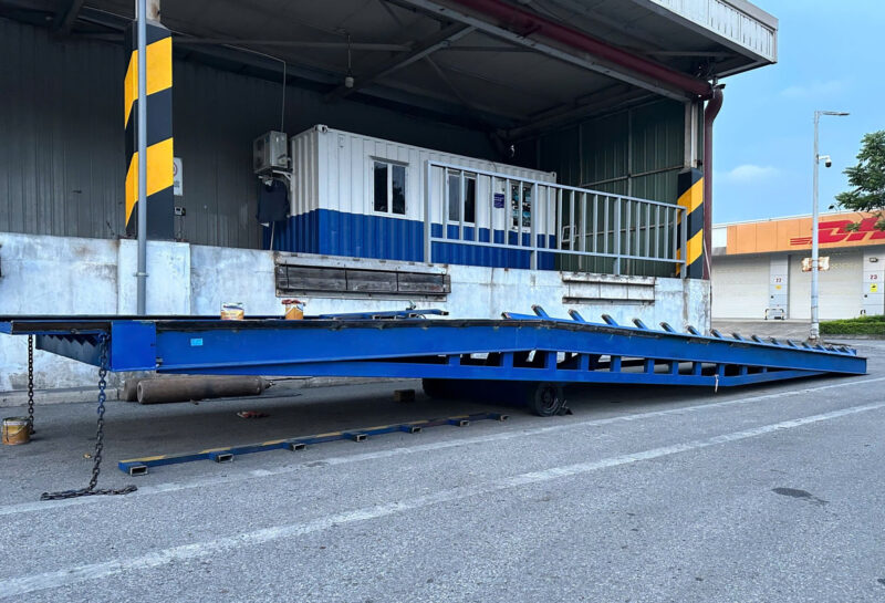 Cầu dẫn xe nâng cũ là lựa chọn tốt nếu mua ở đơn vị uy tín 