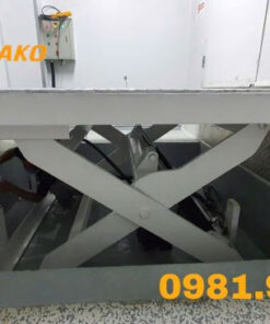 Pit-mounted hydraulic lift table 2