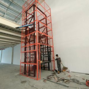 Không nâng hạ hàng hóa quá tải trọng cho phép