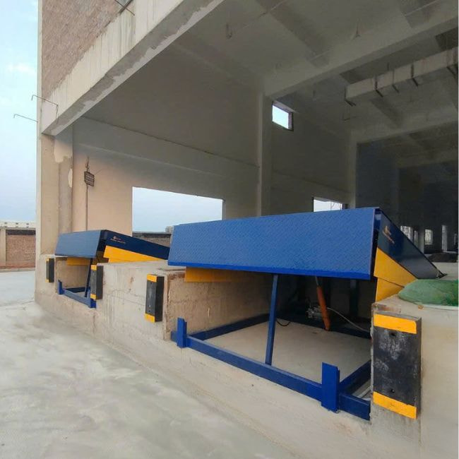 Sàn nâng 2.4×1.8m thủy lực Sàn nâng 2.4×1.8m thủy lực