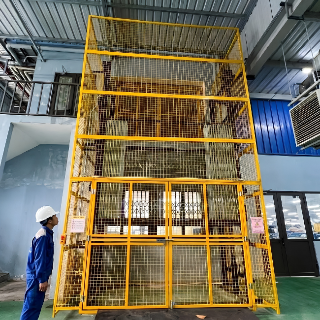 Thang Nâng Công Nghiệp 3 Thang Nâng Công Nghiệp 3
