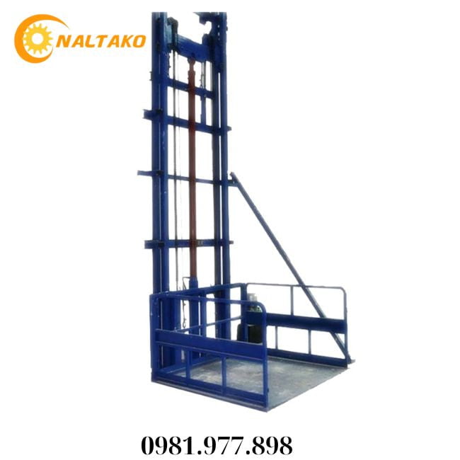 Thang nâng hàng của Naltako