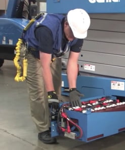 Thang Nâng Người Bán Tự Hành 2