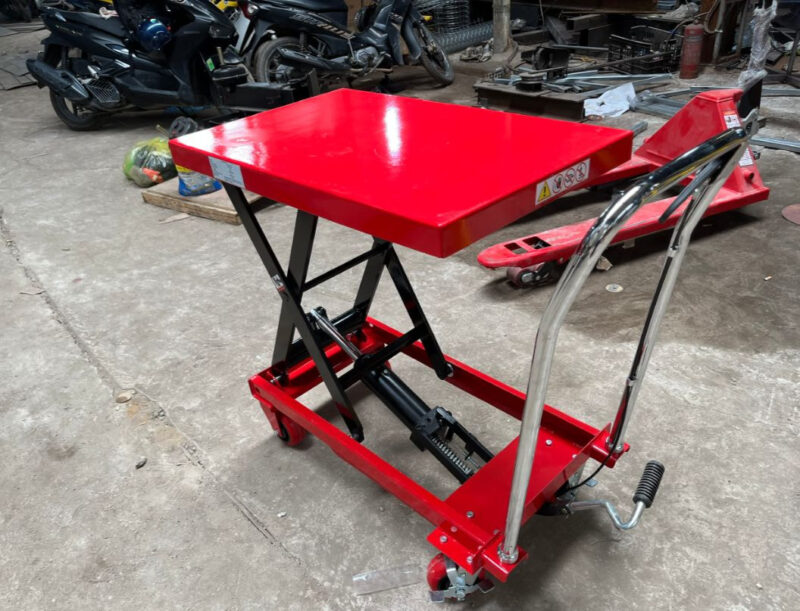 Thiết bị nâng hạ thủ công có nhiều ưu điểm và nhược điểm khác nhau