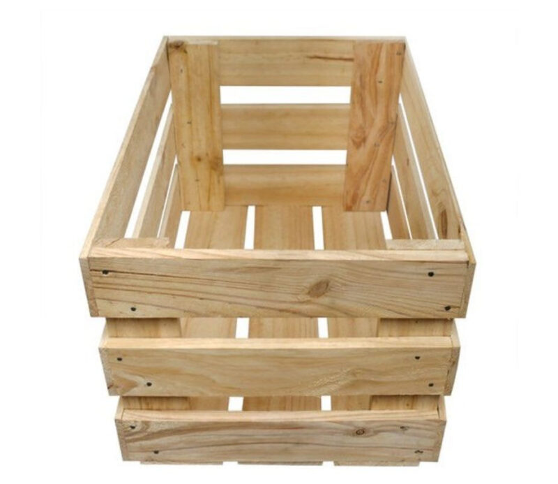 Thùng pallet là loại bao bì công nghiệp được thiết kế để bao bọc và bảo vệ hàng hóa, thường có kết cấu khung hở hoặc kín