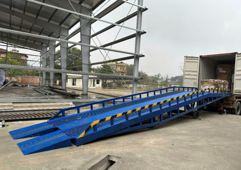 Cầu dẫn xe nâng Naltako - "thiết bị đắc lực" cho mọi công việc nâng hạ 