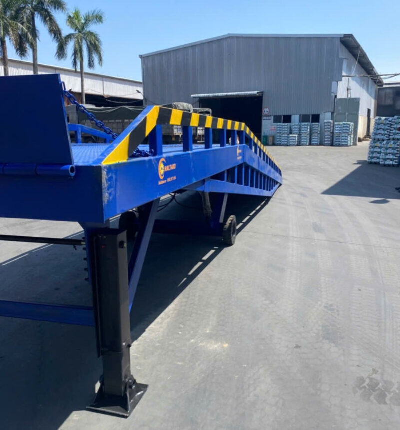 Ứng dụng cầu dẫn xe nâng tại nhà máy 