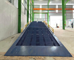 Ưu điểm của cầu dẫn xe nâng lên container