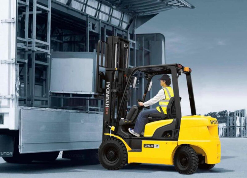 Xe nâng hạ hàng hóa là thiết bị nâng hạ công nghiệp dùng để nâng hạ và di chuyển hàng hóa